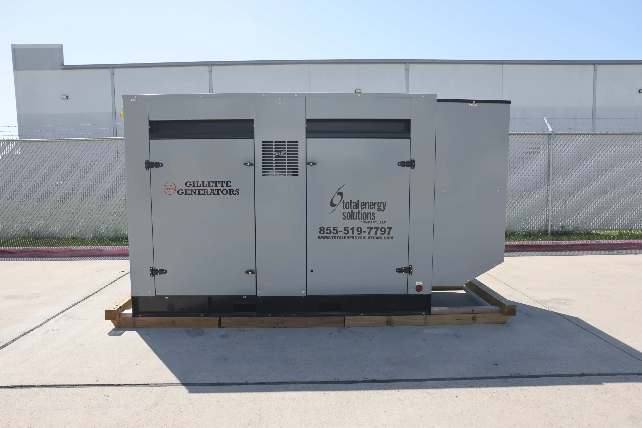 Gillette SP-960-3-4N2 95kw/80kw Natural Gas/LP